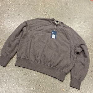 Universal thread, high, mock neck, drop shoulder, longsleeve sweatshirt